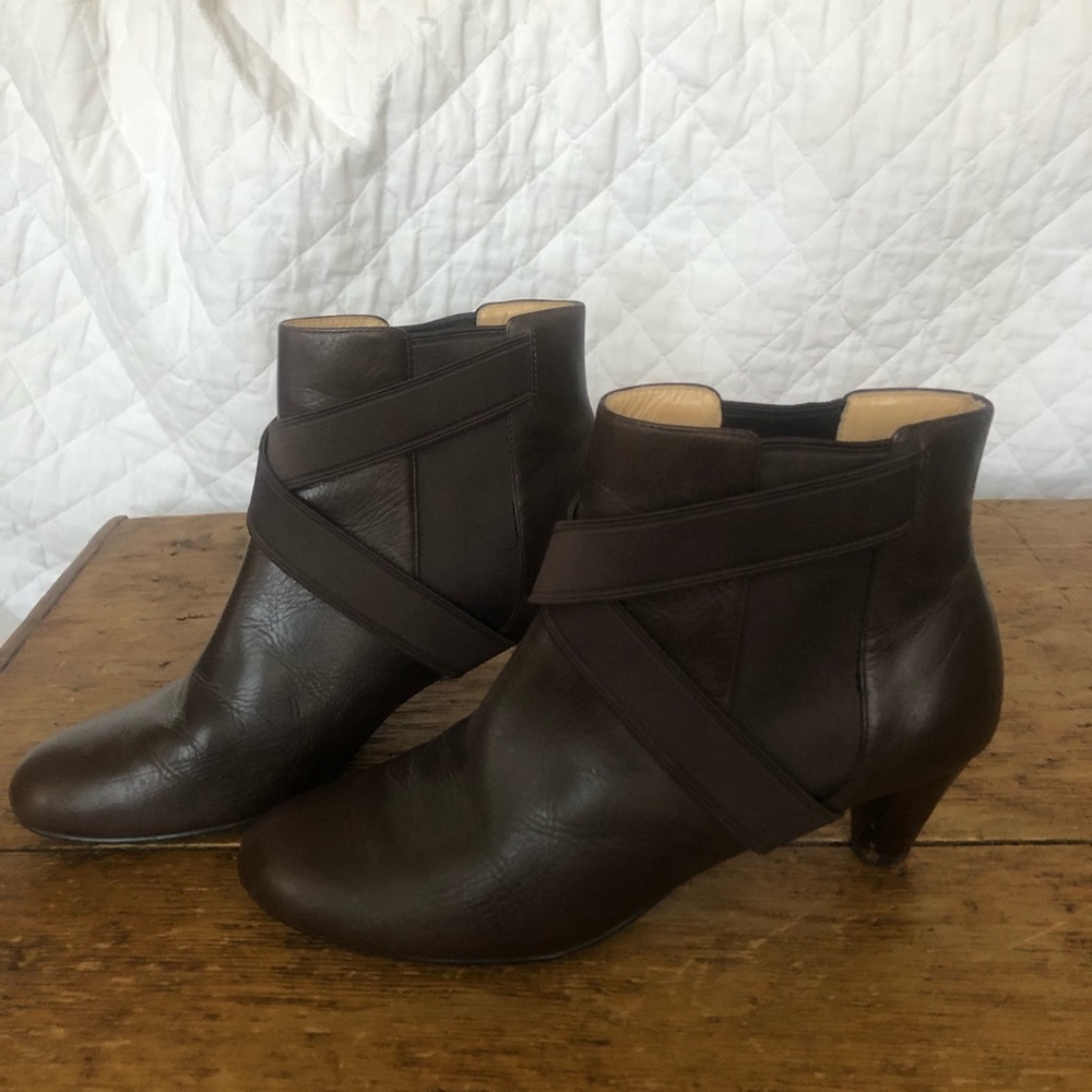 Nice Cole Haan slip on boots.